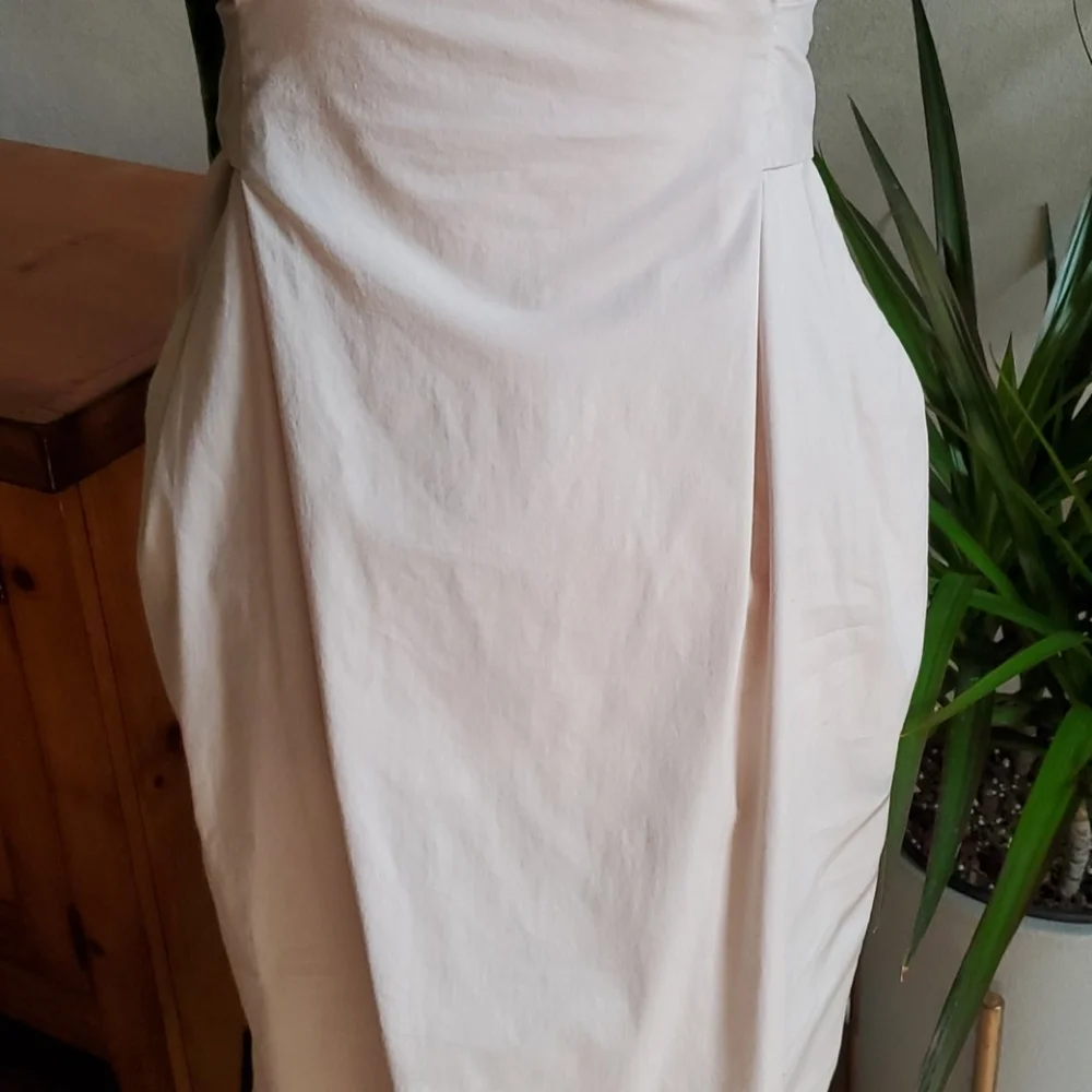 Adrienne Vittadini cream dress size 4
